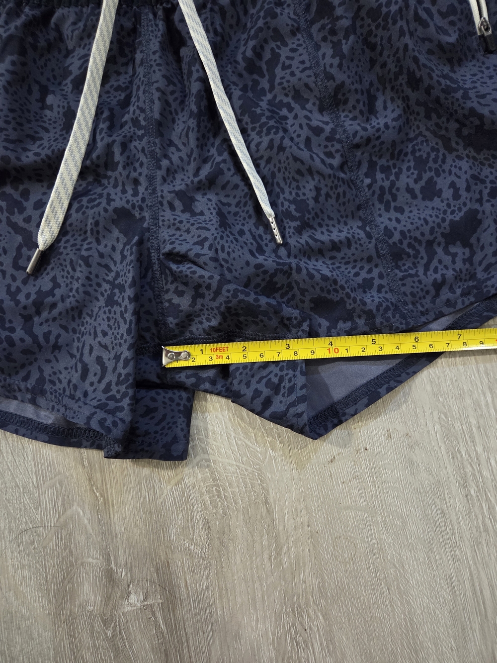 Vuori Women's Clementine Shorts - Picture 8 of 9